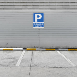 LEIASA Cartel Señal Parking - 21x28 cm - Aluminio - Reflectante - Grosor 0.8 mm - Señal Aparcamiento - Impresión UV - Resistente Exterior